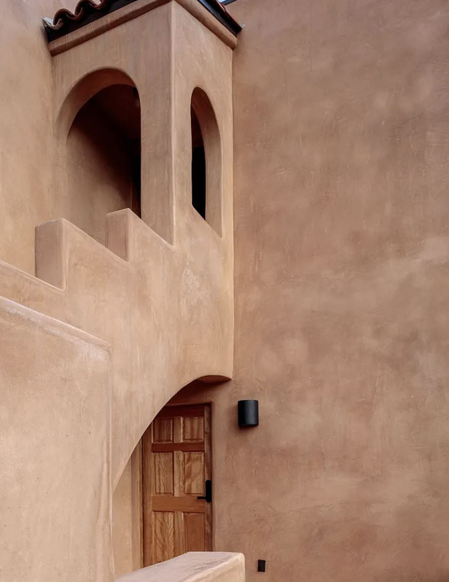 Tadelakt finish comparison showing natural variation